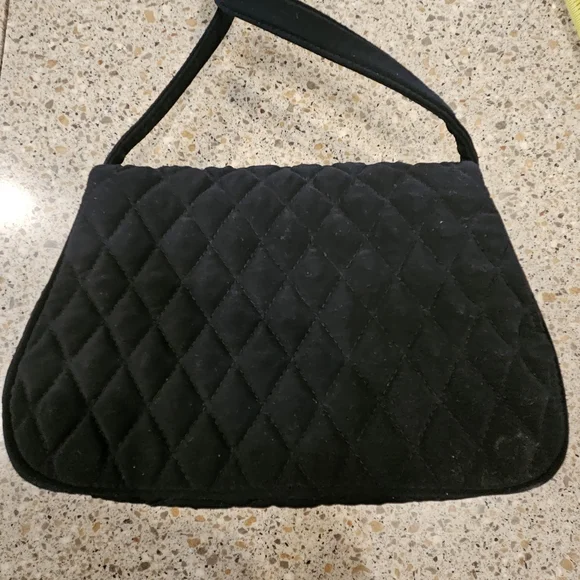 Vera Bradley NWOT Black Quilted 9.5"x 6"x 3" Shoulder Crossbody Purse - Picture 7 of 14